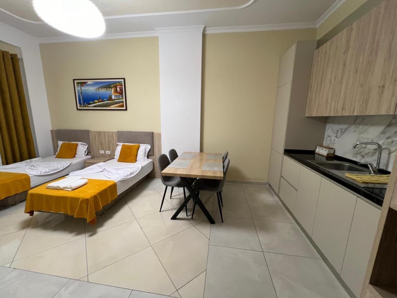 Kevin'S Lungomare Apartment Влёра Экстерьер фото